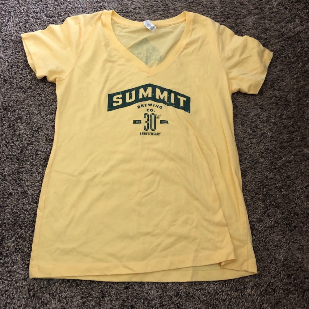 Women’s Summit Brewing shirt